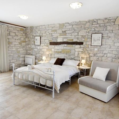 Vila Vesna โกรชน์ยัน ภายนอก รูปภาพ
