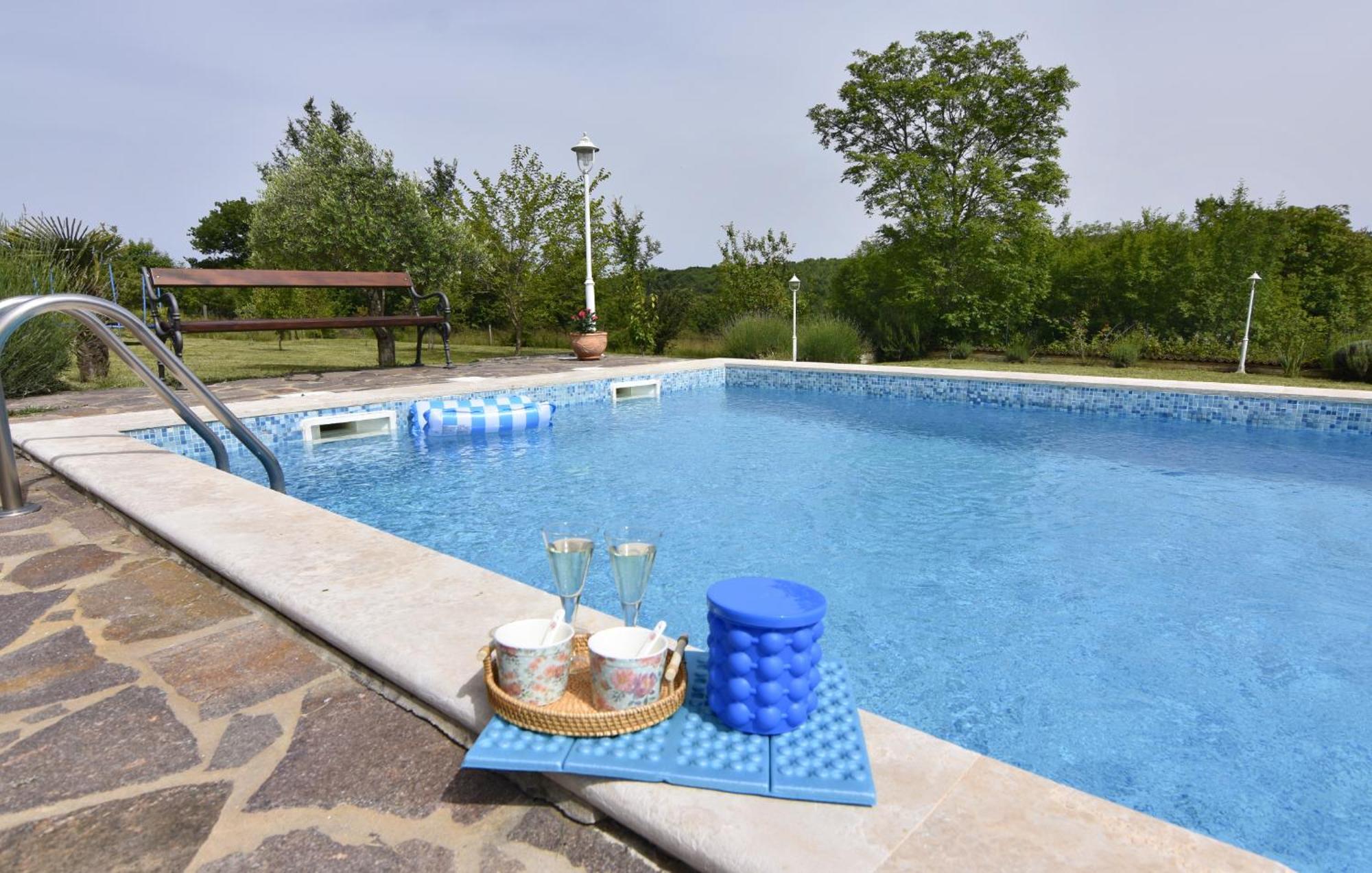 Vila Vesna โกรชน์ยัน ภายนอก รูปภาพ